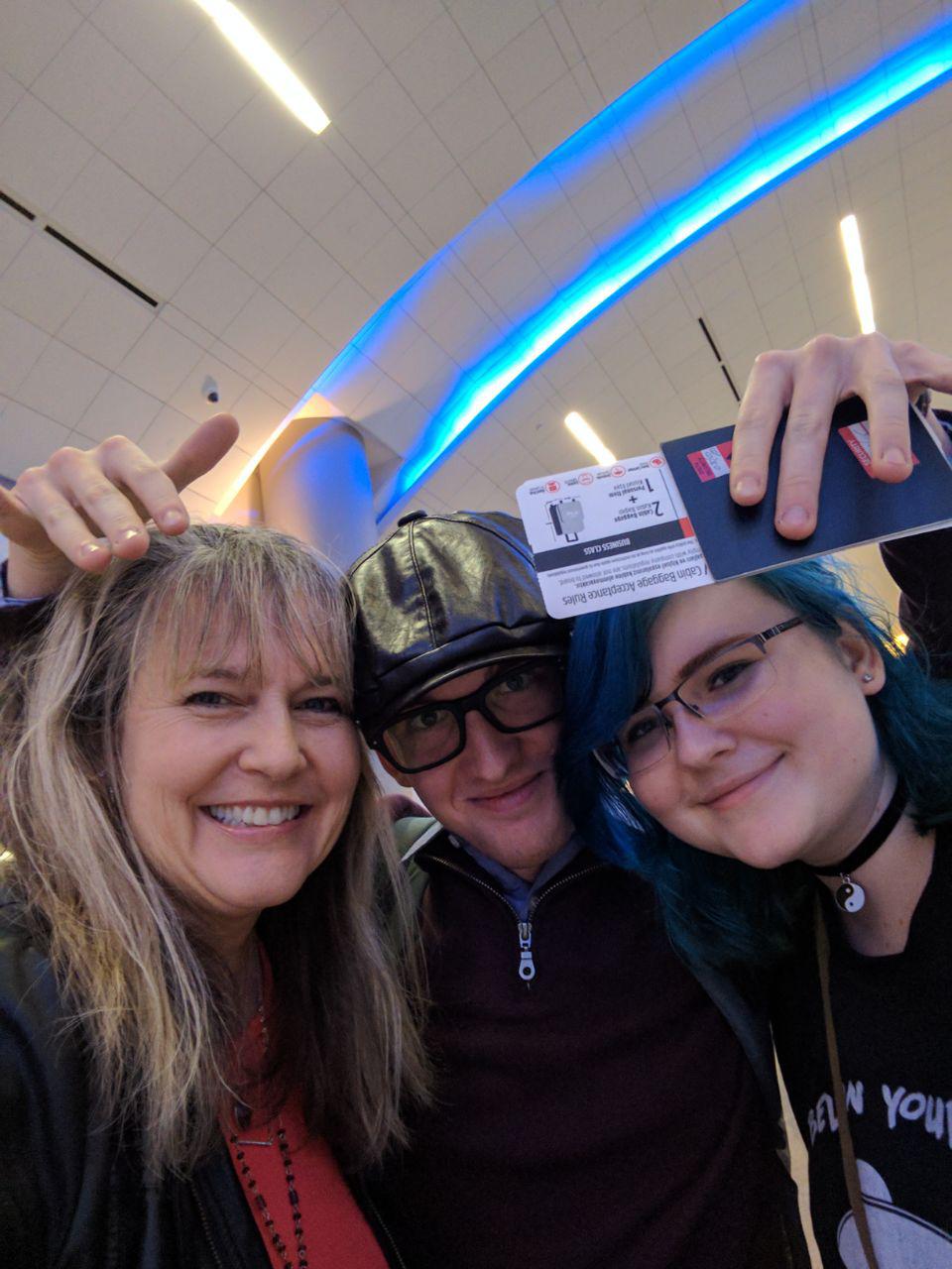 Saying goodbye to my mom and sister at the airport before flying to Dubrovnik